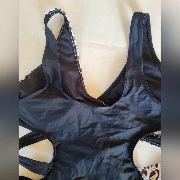 One piece SEXY swimsuit cutouts leopard print size XL New without tags - Picture 5 of 8